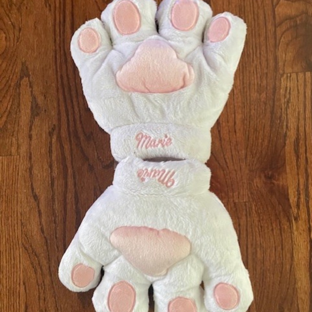 Marie Aristocats Plush Gloves Disney Parks NWOT Embroidered Cat Paws